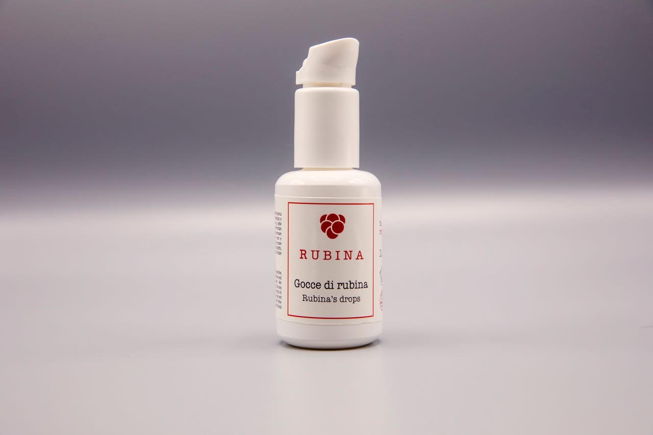 Rubina drops 3 in 1 FACE, BODY, velvet HANDS (essence and serum) moisturizing and soothing. Precious oils and vitamin D3. Vegan ok, without parabens. Made in Italy handcrafted products